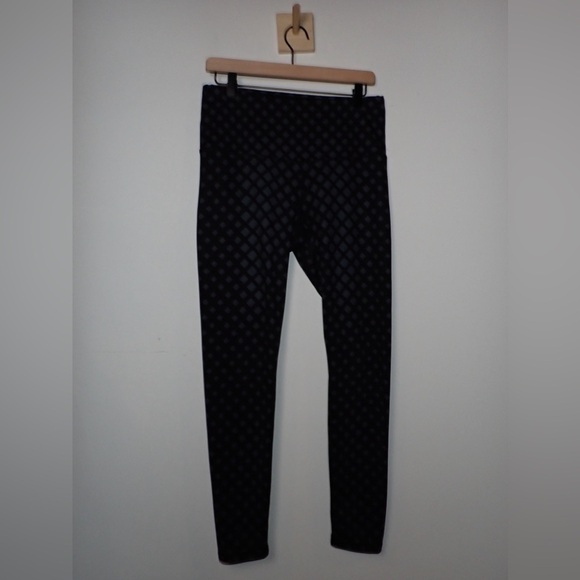 The North Face Women’s Black and Gray Diamond Print Flashdry Leggings size L - Picture 2 of 12
